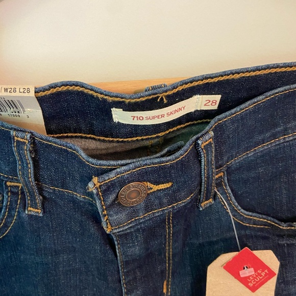 710 Super Skinny Levi’s Jeans 6 Short / 28P NWT - Picture 3 of 4